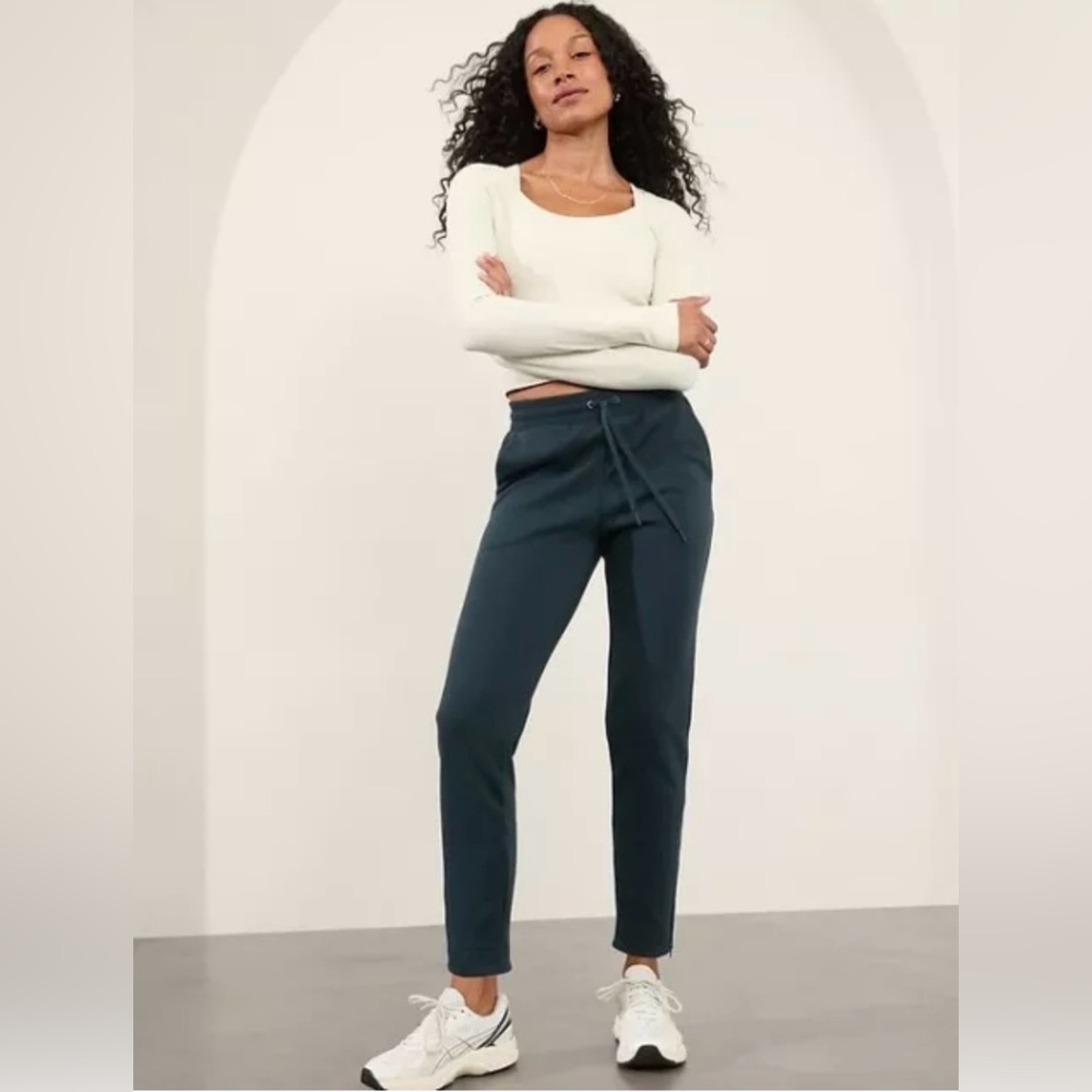 NEW Athleta Cozy Karma Pant Size M
